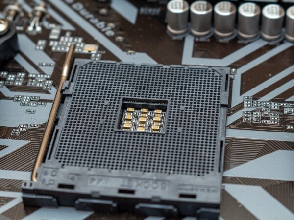 APU e a nova geração: conhecendo placas mãe que suportam DDR5